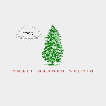 Small Garden Studio Кавала Екстер'єр фото